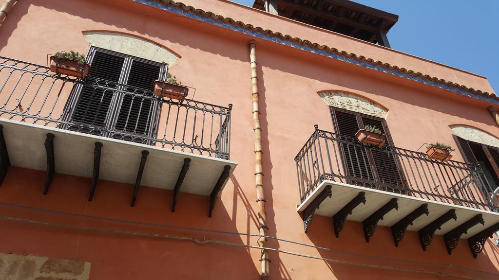 B&B Cinisi Vacanze Exteriör bild